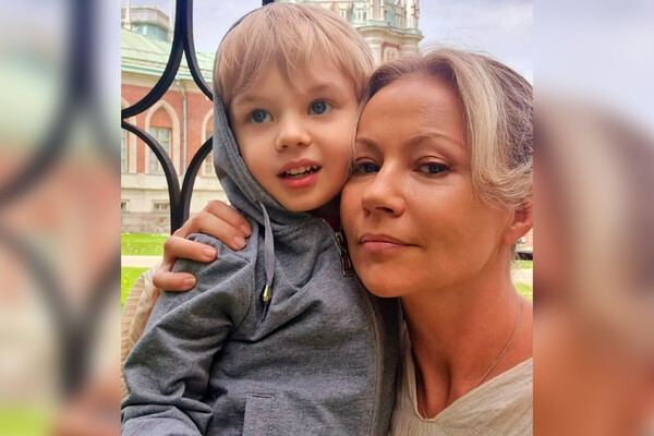 Мен кезек-кезек ит стилінде бір-бірін сиқыдым.