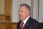 Губернатор Хабаровского края Виктор Ишаев перед началом заседания кабинета министров России в Москве, 2007 год