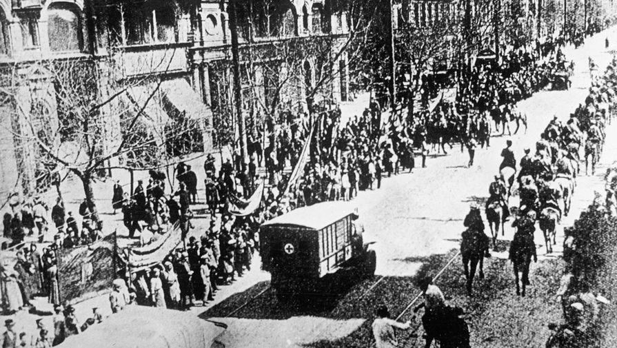 Части Первой конной армии вступают в Ростов-на-Дону, январь 1920 года