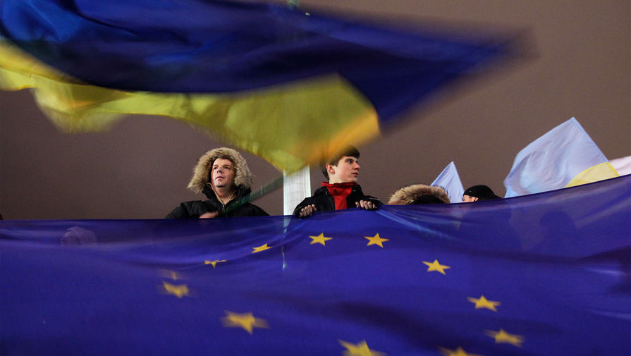 Еврокомиссия и Украина подписали соглашение о выделении Киеву 500 млн помощи