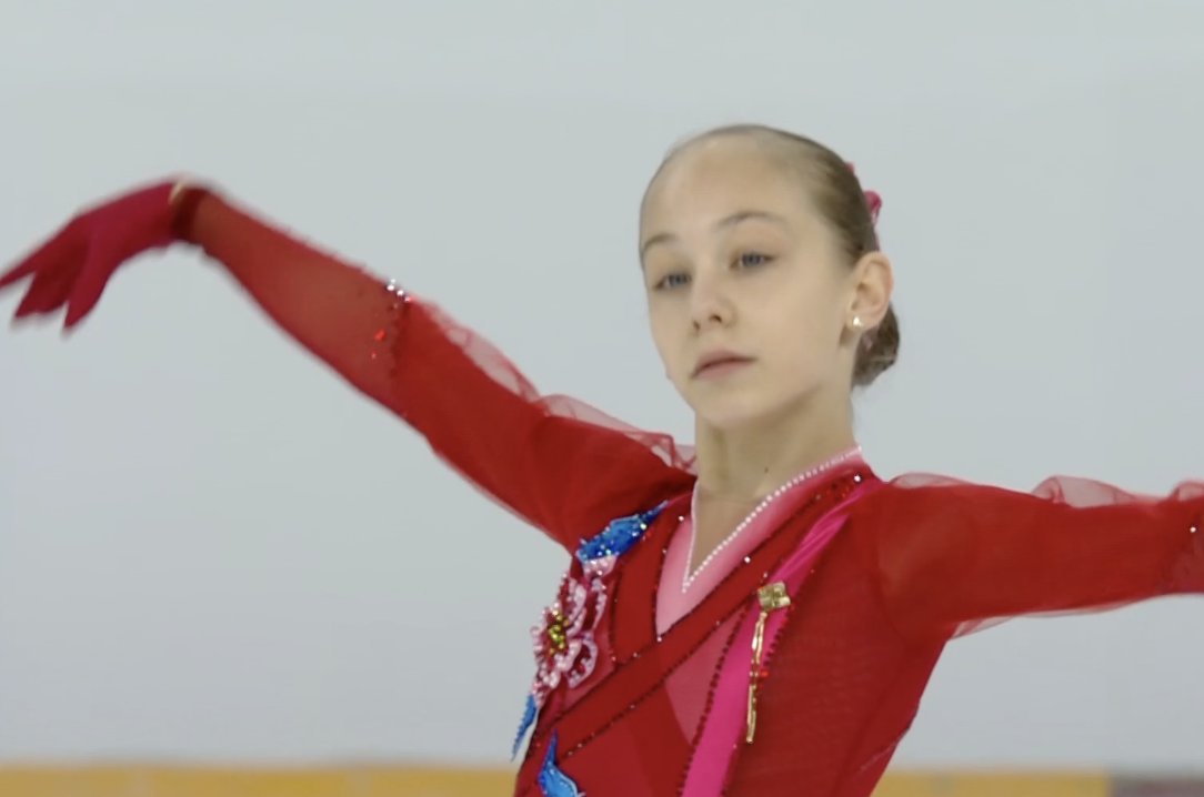 Фигуристка Плющенко исполнила тройной аксель и сместила с трона ученицу Тутберидзе