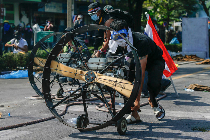 Демонстранты во время беспорядков в&nbsp;Таиланде