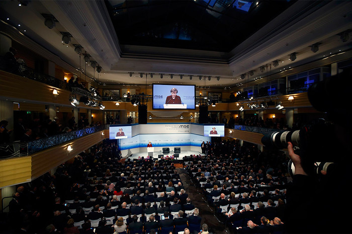 Канцлер ФРГ Ангела Меркель выступает на&nbsp;Мюнхенской конференции