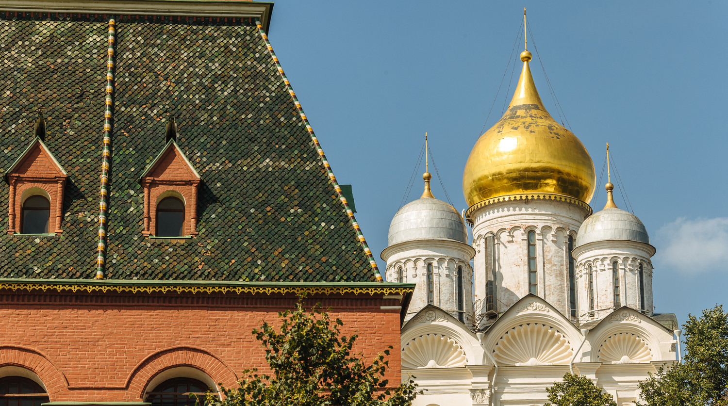 Московский кремль купола. Архангельский собор купола. Архангельский собор Кремля. Московский Кремль купола спереди. Архангельский собор в Москве купола.