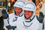 30-31 мая. Запуск корабля Crew Dragon компании SpaceX Илона Маска с двумя астронавтами на борту и успешная стыковка с МКС. Первый пилотируемый полет частной компании, первый за десятилетие пилотируемый запуск США после окончания программы Space Shuttle