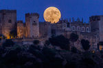 Замок Альмодовар на юге Испании