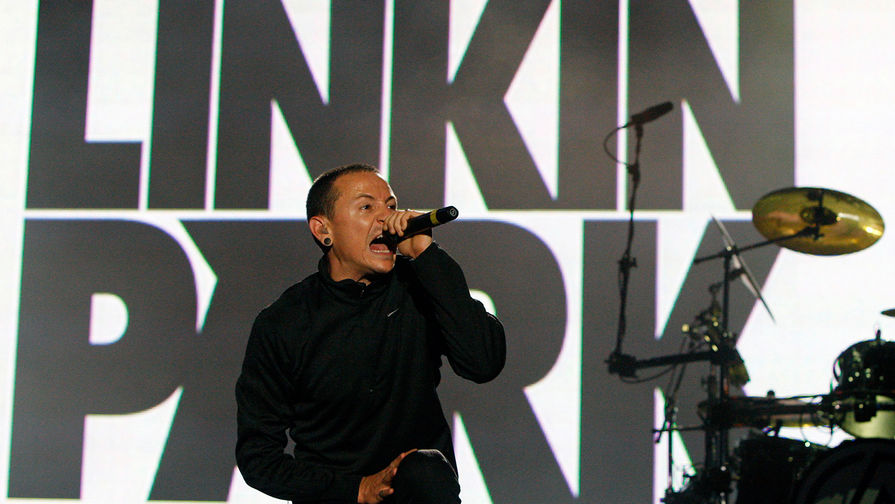 Вокалист Linkin Park Честер Беннингтон во время музыкального фестиваля в&nbsp;Лиссабоне, 2008 год