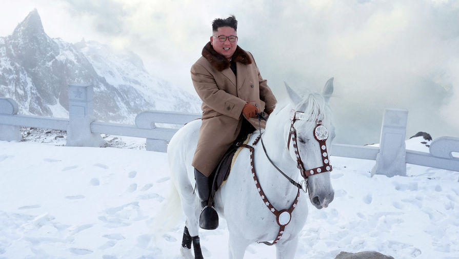 Глава КНДР Ким Чен Ын на&nbsp;горе Пэктусан, 16 октября 2019 года