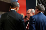 Владимир Путин во время короткого общения с президентом США Бараком Обамой в рамках саммита АТЭС в Перу