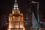 Вид на гостиницу «Украина» и Московский международный деловой центр «Москва-Сити» 