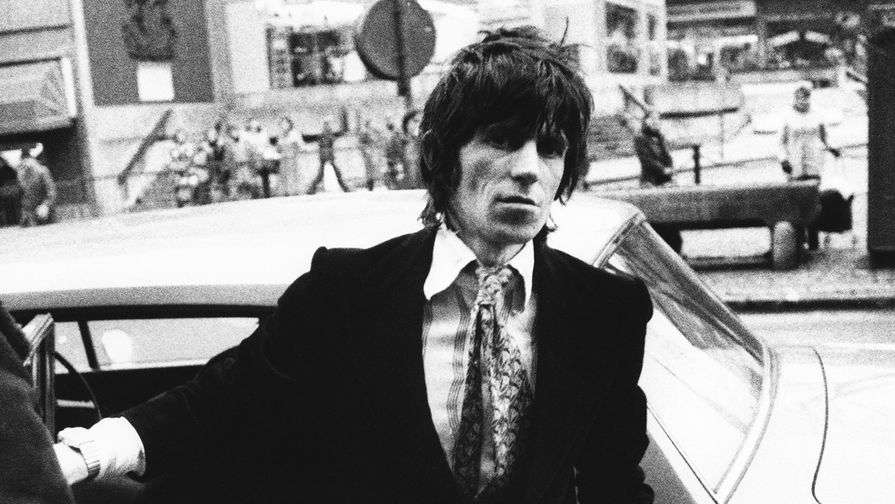 Гитарист The Rolling Stones Кит Ричардс в&nbsp;британском Эйлсбери перед&nbsp;судебными слушаниями по&nbsp;обвинению в&nbsp;хранении наркотиков, 1977 год