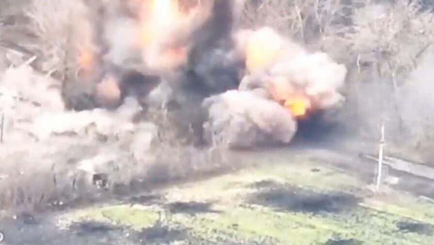 РИА Новости опубликовало кадры уничтожения танка ВСУ на Сватовском направлении