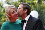 Актер Андрей Мерзликин с супругой Анной перед церемонией открытия 25-го открытого российского кинофестиваля «Кинотавр»
