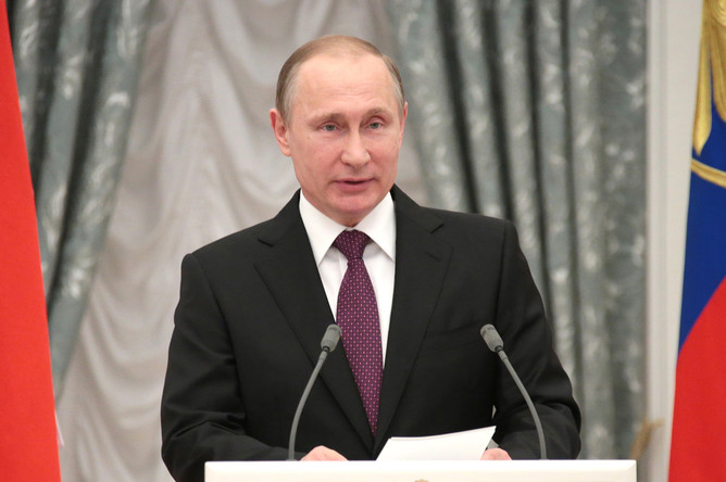 Президент России Владимир Путин во время церемонии вручения государственных наград в Кремле