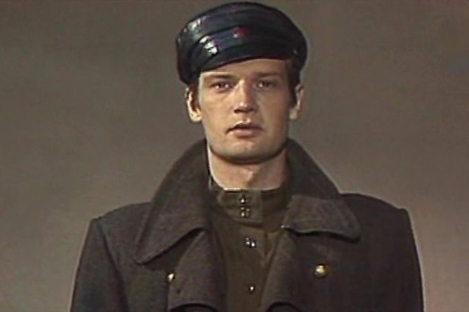 Кадр из фильма «Братишка, люби революцию!» (1987)
