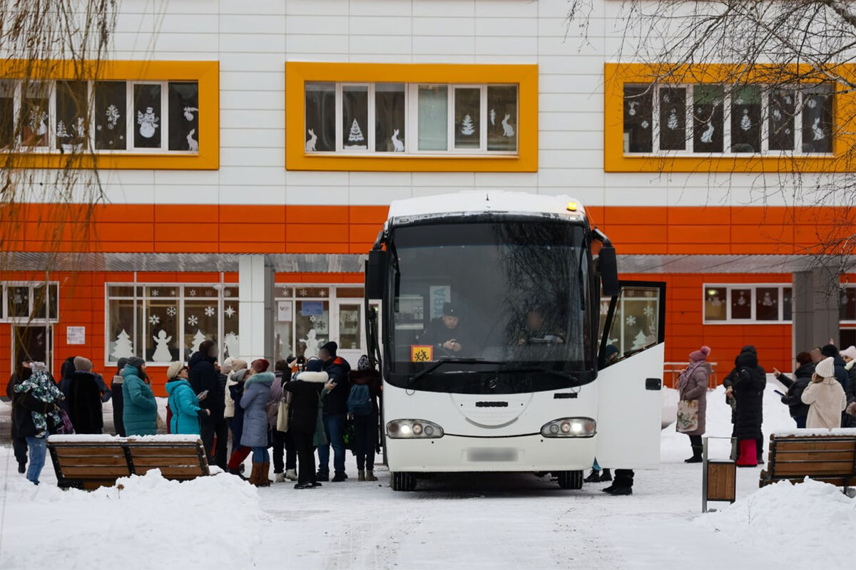 Больше тысячи детей на три недели вывезут из обстреливаемой Белгородской  области - Газета.Ru | Новости