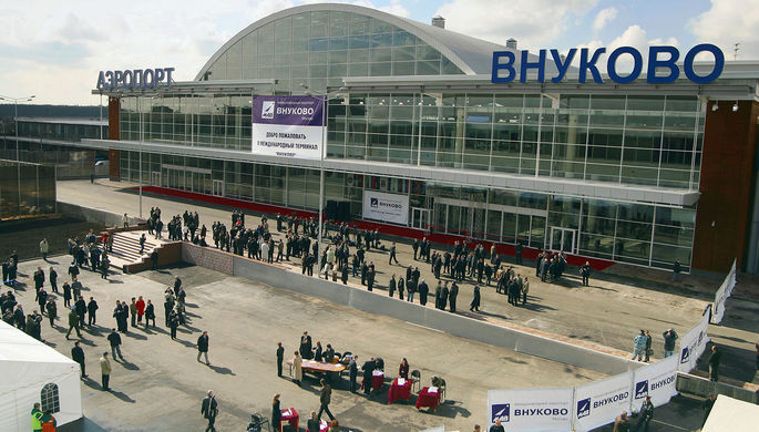 Новый международный терминал в аэропорту Внуково, 2004 год