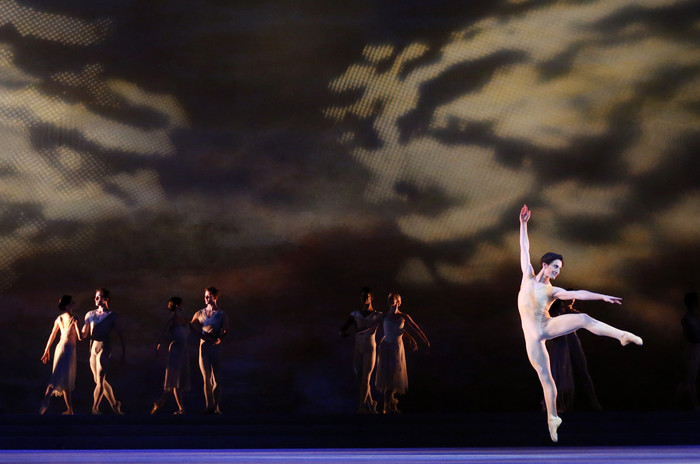 Сцена из&nbsp;одноактного балета &laquo;Рапсодия&raquo;, представленного Королевским балетом Ковент-Гарден на&nbsp;сцене Большого театра