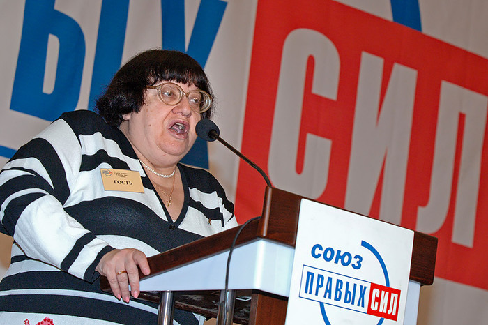 Гость Валерия Новодворская выступила с&nbsp;приветственной речью на&nbsp;съезде СПС, 2006&nbsp;год