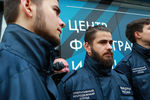 Активисты организации «Офицеры России» у Центра фотографии имени братьев Люмьер в Москве