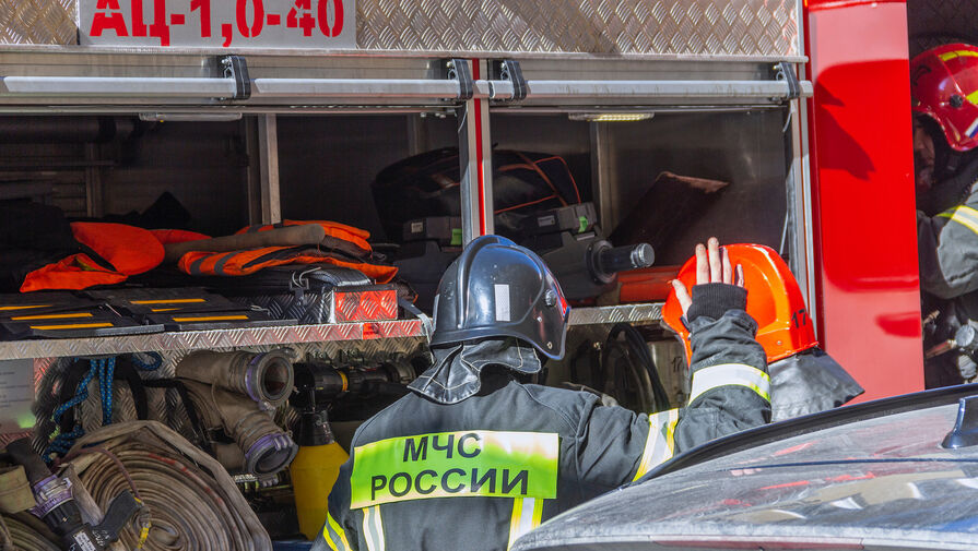 Сразу 35 автобусов сгорели на стоянке в Подмосковье
