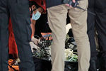 Обломки, найденные на месте крушения самолета авиакомпании Sriwijaya Air около Джакарты, 9 января 2021 года