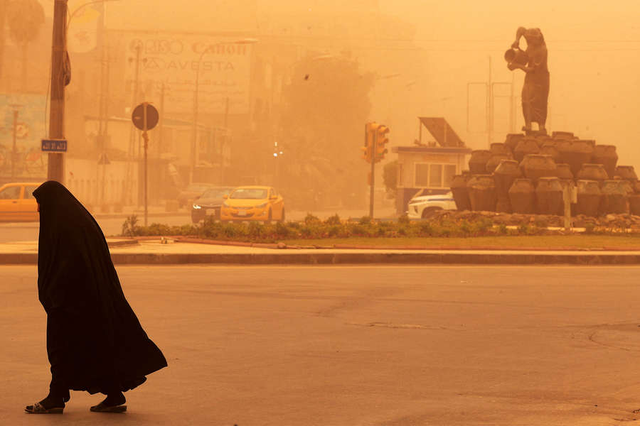 Улицы Багдада во время песчаной бури, Ирак, 23&nbsp;мая 2022&nbsp;года