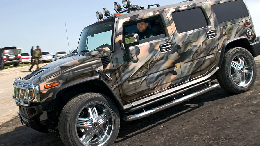 2008 год. Рамзан Кадыров за&nbsp;рулем внедорожника Hummer (Хаммер)