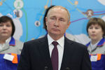 Президент России Владимир Путин на церемонии ввода в эксплуатацию Балаклавской ТЭС, а также Таврической ТЭС и подстанции «Порт» в Тамани в режиме видеоконференции, 18 марта 2019 года 