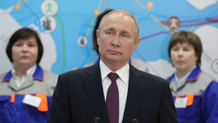 Президент России Владимир Путин на церемонии ввода в эксплуатацию Балаклавской ТЭС, а также Таврической ТЭС и подстанции «Порт» в Тамани в режиме видеоконференции, 18 марта 2019 года 