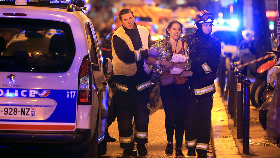 На&nbsp;одной из&nbsp;улиц Парижа во время террористической атаки, 13 ноября 2015 года