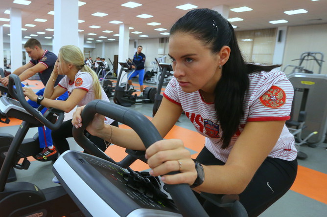 Мария Комиссарова во время подготовки к зимним Олимпийским играм в Сочи