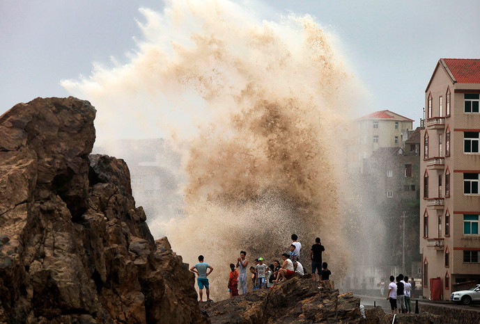 Тихоокеанский тайфун «Соуделор» достиг восточного побережья Тайваня, 8&nbsp;августа 2015&nbsp;года