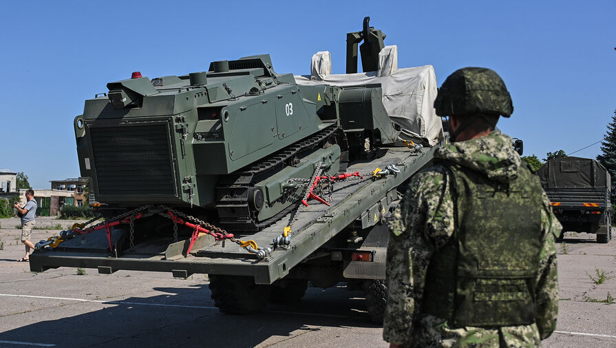 В Венгрии раскритиковали решение Лондона отправить Киеву боеприпасы с обедненным ураном