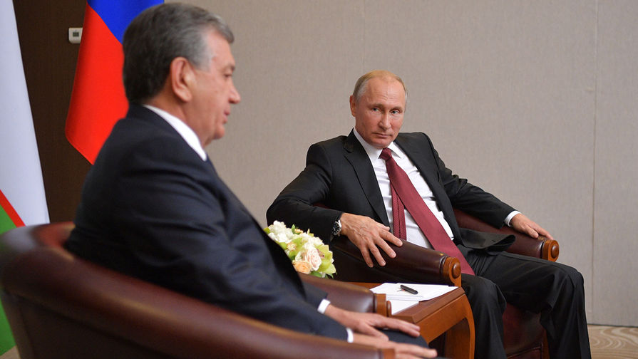 Президент России Владимир Путин и президент Узбекистана Шавкат Мирзиеев 