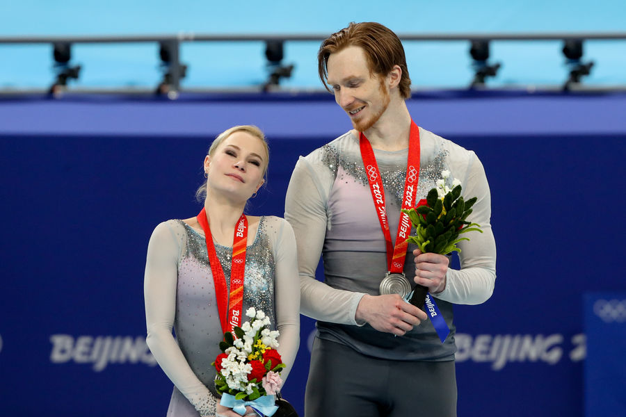 Фигуристы Евгения Тарасова и Владимир Морозов стали серебряными призерами в турнире спортивных пар