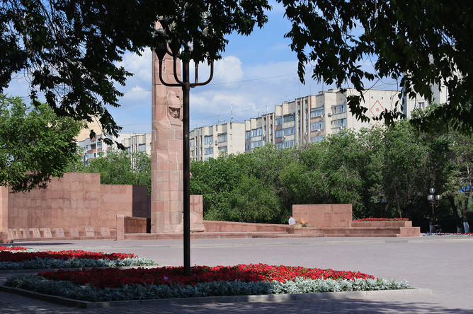 Сквер с Вечным огнем у «Паллады»