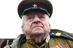 Ветеран на Красной площади во время военного парада в честь 76-й годовщины Победы в Великой Отечественной войне в Москве, 9 мая 2021 года