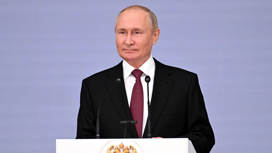 "Поступки определяют личность человека": как Владимира Путина поздравляют с 70-летием