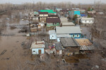 Подтопленные дома в микрорайоне Ситцовка в Оренбурге, 10 апреля 2024 года