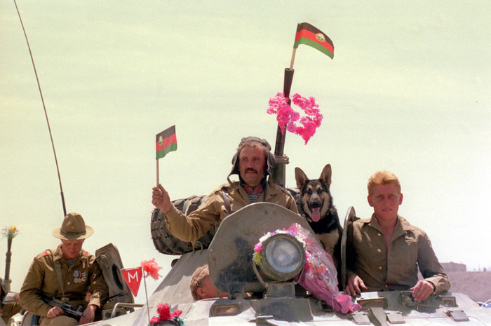 15&nbsp;февраля 1989&nbsp;года, в&nbsp;10.30, командующий 40-й армией генерал-лейтенант Борис Громов последним из&nbsp;ограниченного контингента советских войск перешел мост через&nbsp;Амударью, разделявшую СССР и Афганистан