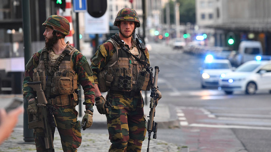 Военнослужащие около&nbsp;центрального вокзала Брюсселя, 20&nbsp;июня 2017&nbsp;года