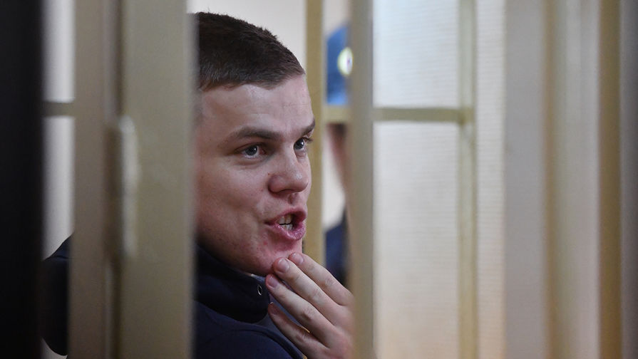 Футболист Александр Кокорин во время заседания Пресненского районного суда Москвы, 9 апреля 2019 года