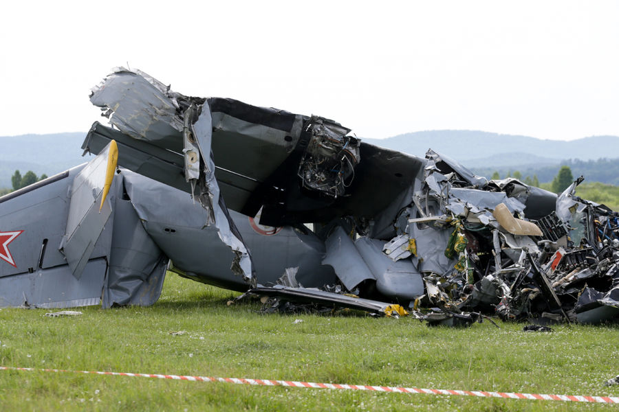 Разбился самолет богородское. Л-410 самолет. Л 410 разбился в Кемерово.