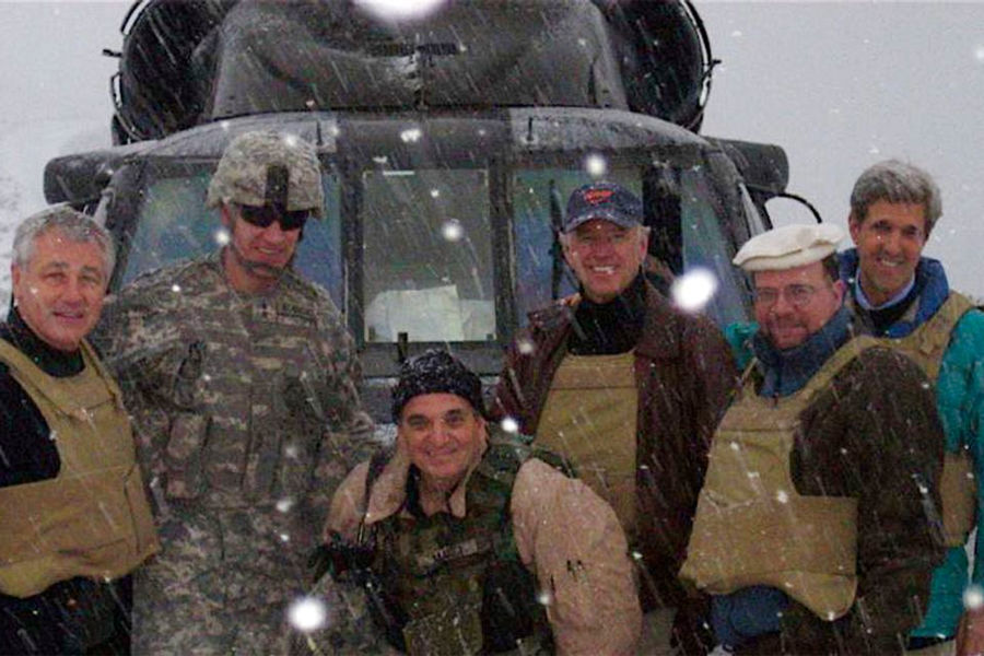 Чак Хейгел, Джо Байден и Джон Керри в Афганистане, 2008 год