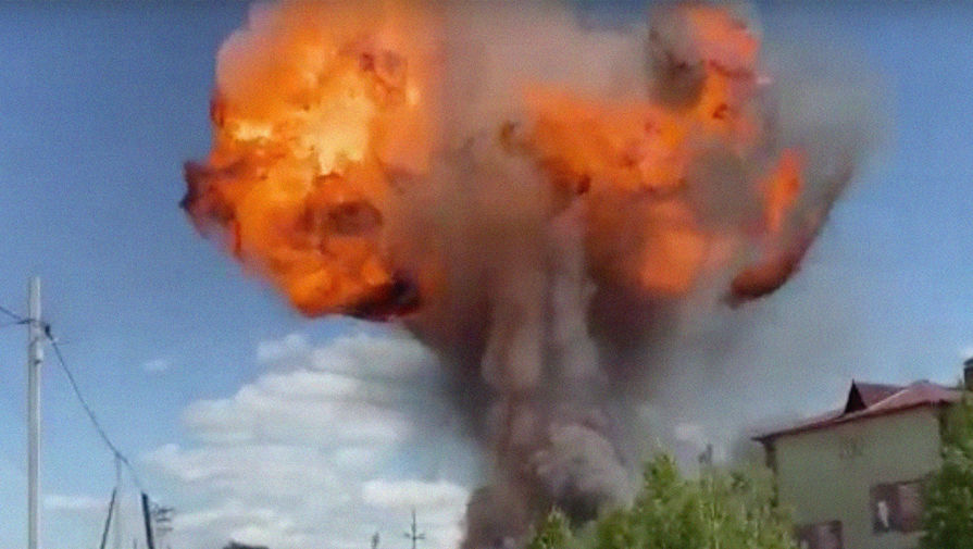 Появилось видео взрыва газовой заправки в Свердловской области