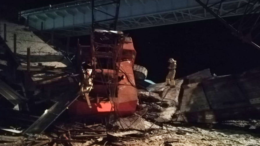 На&nbsp;месте обрушения моста в&nbsp;Нефтеюганском районе Ханты-Мансийского автономного округа, 5 ноября 2018 года