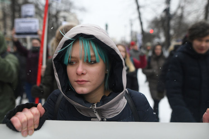 Участники шествия в память об адвокате Станиславе Маркелове и журналистке Анастасии Бабуровой. 19 января 2019 года
