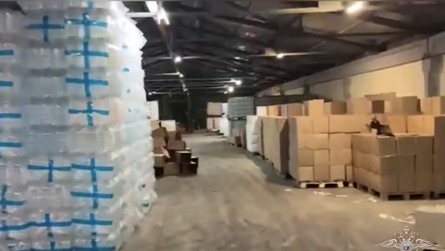 В Ленинградской области накрыли нелегальное производство алкоголя