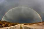 13 июля. Двойная радуга, появившаяся после сильного муссона, в Серчлайте, штат Невада. 